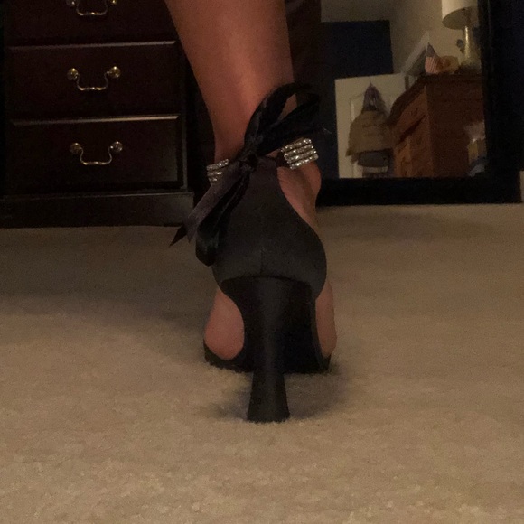 Nina Diamond Black Heels - Picture 3 of 6